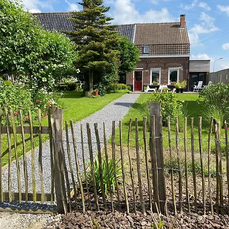 Het Oude Stadhuis, Maison Flamande Avec Jardin Situee Entre Lille And Dunkerque * Eecke